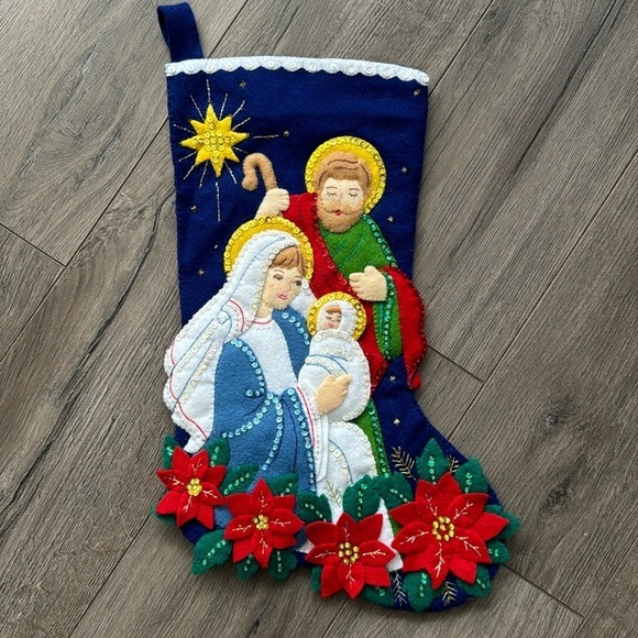 Beautiful vintage finished Bucilla Christmas stocking “the holy family” - Picture 1 of 5